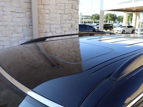 Used 2022 Nissan Armada SL w/ Midnight Edition Package RWD image 4