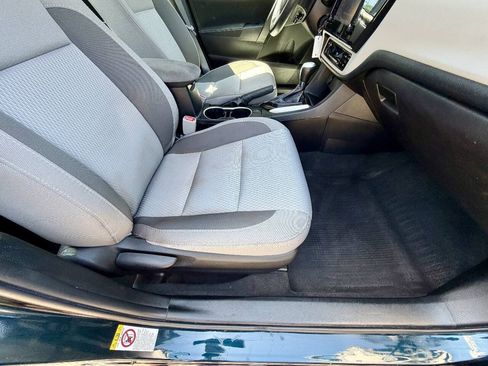 Used 2018 Toyota Corolla LE FWD image 23