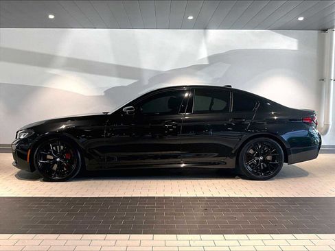 Used 2023 BMW M550i xDrive w/ Executive Package image 2