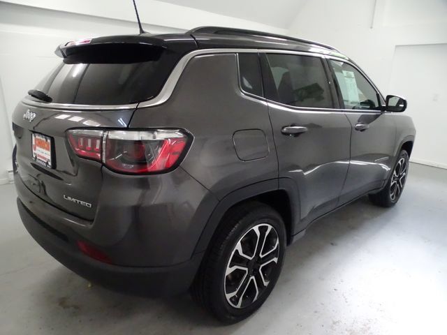 Certified 2023 Jeep Compass Limited w/ Sun and Sound Group AWD/4WD image 23