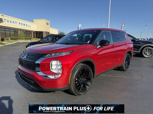 Used 2023 Mitsubishi Outlander SE Black Edition image 25