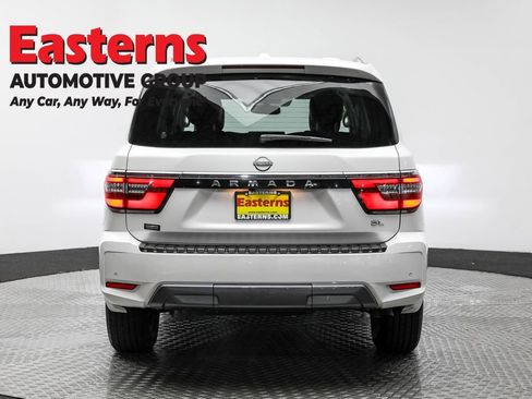 Used 2023 Nissan Armada SL w/ Captain's Chairs Package image 6