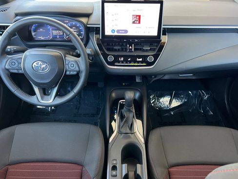 Certified 2026 Toyota Corolla SE w/ SE Package FWD image 13