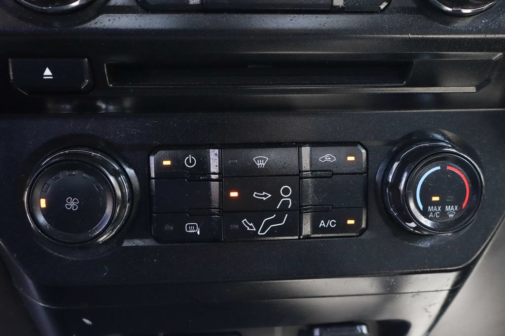 Used 2017 Ford F550 2WD Regular Cab Super Duty image 33