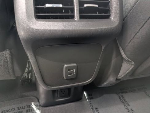 Certified 2023 GMC Terrain SLT image 12