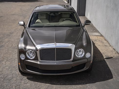 Used 2013 Bentley Mulsanne RWD image 8