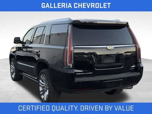 Used 2020 Cadillac Escalade Premium Luxury AWD/4WD image 3