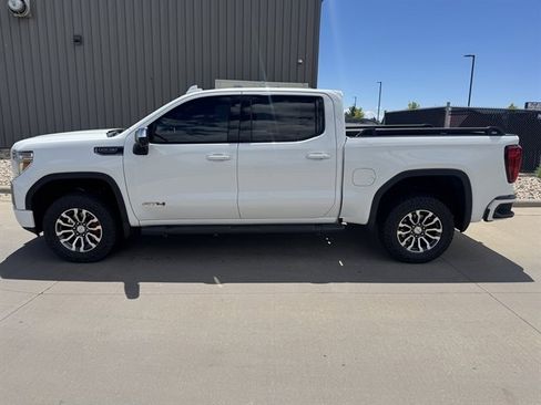 Used 2019 GMC Sierra 1500 AT4 w/ Off Road Performance Package AWD/4WD image 9