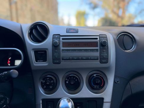 Used 2009 Toyota Matrix S image 22