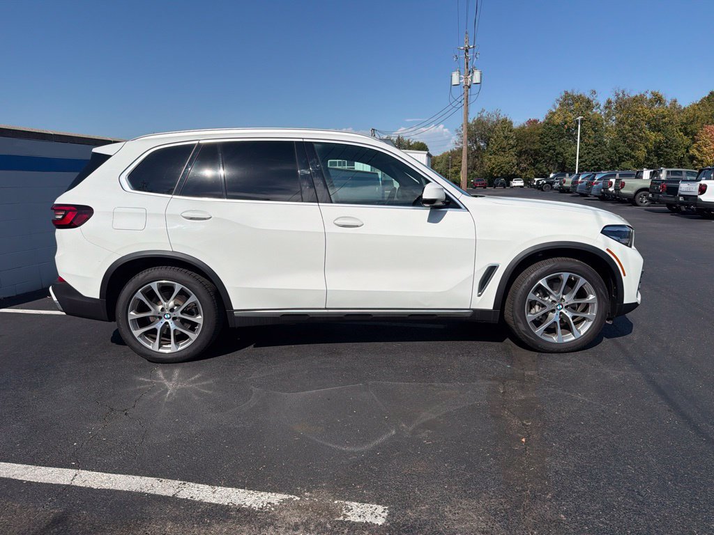 Used 2022 BMW X5 xDrive40i w/ Premium Package AWD/4WD image 6