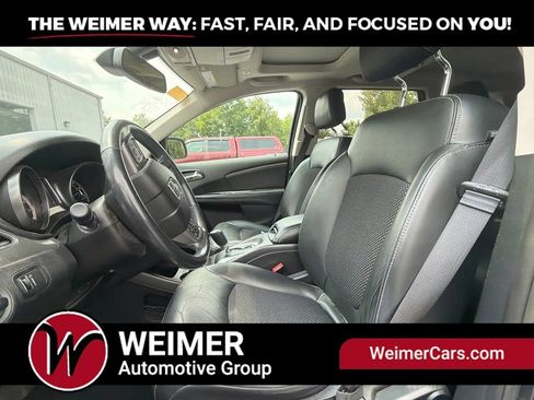 Used 2019 Dodge Journey Crossroad w/ Nav & Sun Group AWD/4WD image 20
