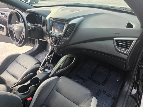 Used 2016 Hyundai Veloster Turbo image 25