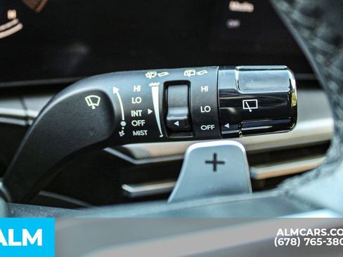 Used 2025 Hyundai Santa Fe SEL FWD image 32