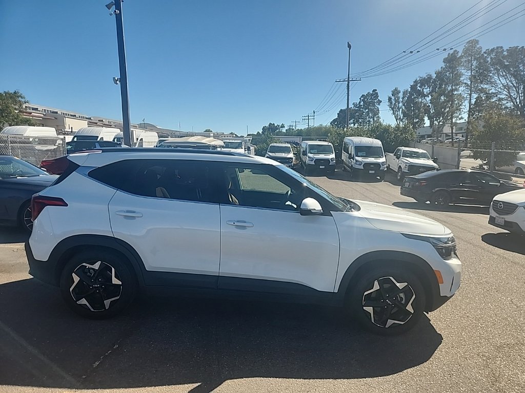 Certified 2024 Kia Seltos EX FWD image 15