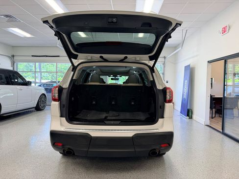 Used 2019 Subaru Ascent Premium AWD/4WD image 23