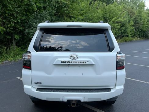 Used 2019 Toyota 4Runner SR5 Premium AWD/4WD image 4