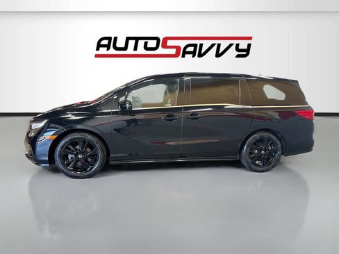 Used 2024 Honda Odyssey Sport image 4