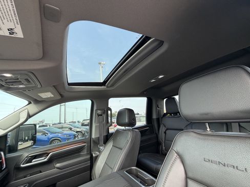 Used 2025 GMC Sierra 2500 Denali AWD/4WD image 12