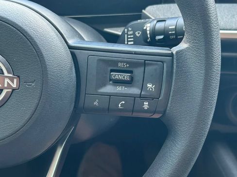 Used 2025 Nissan Kicks SV w/ Charging Package FWD image 33