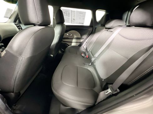 Used 2018 Kia Soul + FWD image 27
