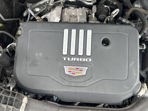 Used 2021 Cadillac XT6 Luxury w/ LPO, Floor Liner Package FWD image 33