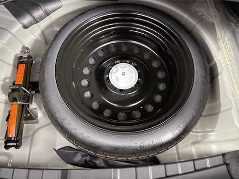 Used 2025 Nissan Sentra S FWD image 33