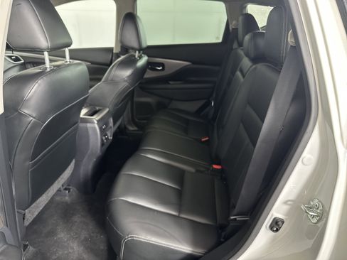 Used 2023 Nissan Murano SV image 7