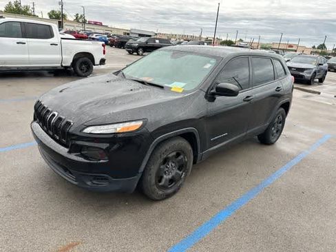 Used 2015 Jeep Cherokee Sport FWD image 10