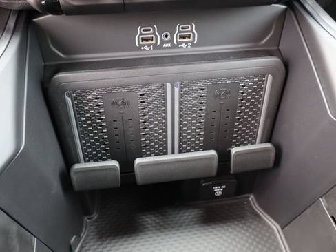 Used 2026 RAM 3500 Big Horn AWD/4WD image 32