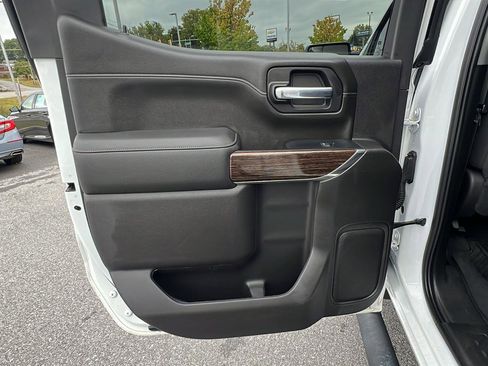 Used 2022 GMC Sierra 1500 Elevation image 18