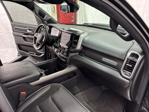 Used 2020 RAM 1500 Laramie AWD/4WD image 16