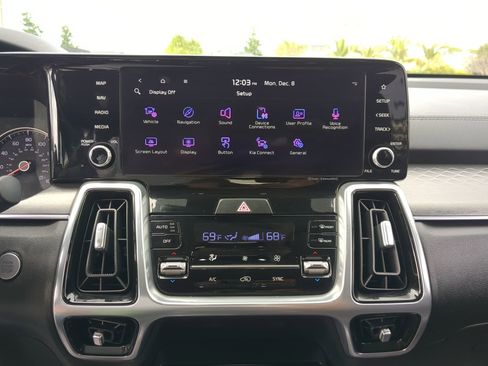 Used 2022 Kia Sorento SX image 24