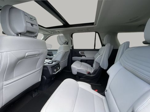 New 2026 Ford Expedition Max Platinum w/ Platinum Ultimate Package AWD/4WD image 18