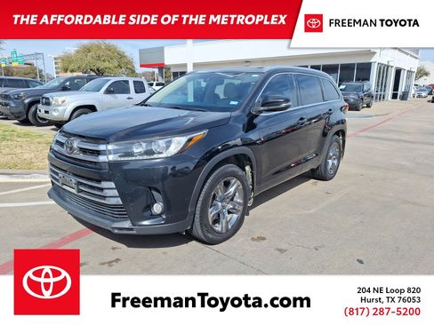 Used 2018 Toyota Highlander Limited Platinum image 1