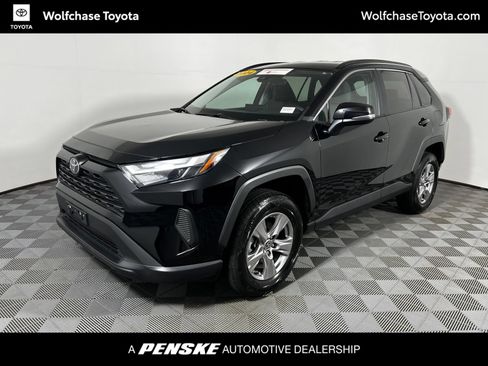 Certified 2024 Toyota RAV4 XLE FWD image 1