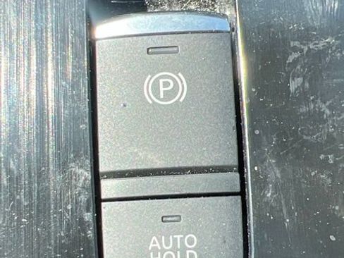Used 2023 Nissan Rogue SV FWD image 19