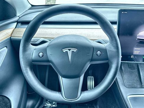 Used 2023 Tesla Model Y Performance AWD/4WD image 15