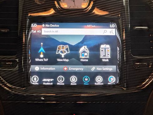 Used 2023 Chrysler 300 C image 23