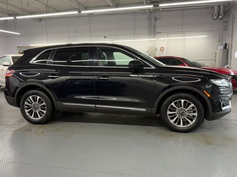 Used 2019 Lincoln Nautilus Reserve AWD/4WD image 6