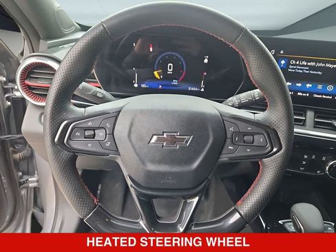 Used 2024 Chevrolet Trax RS FWD image 23