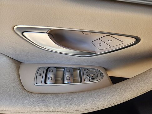 Used 2020 Mercedes-Benz E 450 4MATIC Cabriolet w/ AMG Line image 39