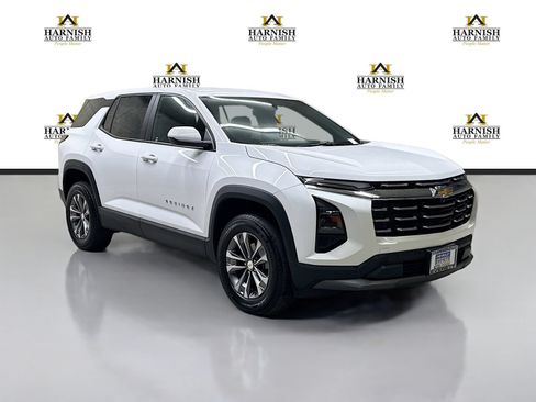 Used 2025 Chevrolet Equinox LT FWD image 3