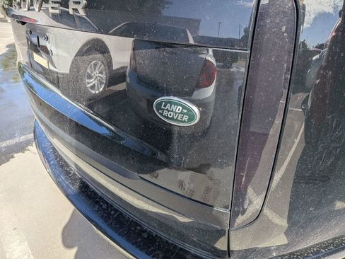 Used 2023 Land Rover Range Rover SE AWD/4WD image 8