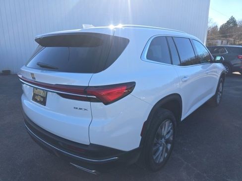 Certified 2025 Buick Enclave Preferred image 5