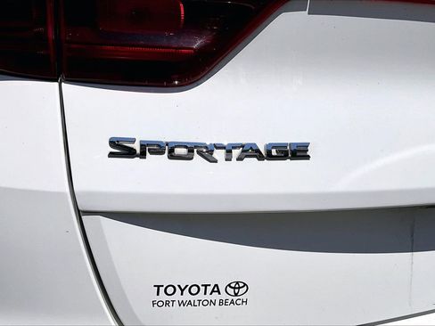 Used 2021 Kia Sportage LX FWD image 26
