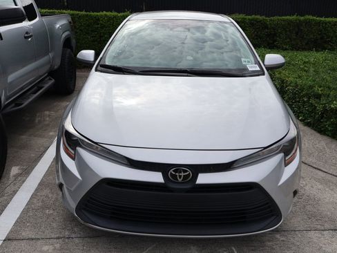 Certified 2024 Toyota Corolla LE w/ LE Convenience Package FWD image 5