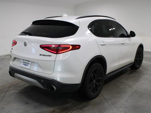 Used 2018 Alfa Romeo Stelvio Ti Sport image 9