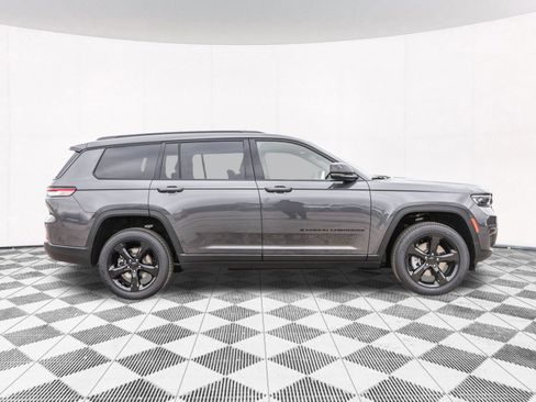 New 2025 Jeep Grand Cherokee L Altitude image 13