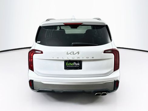 Used 2025 Kia Telluride S FWD image 7