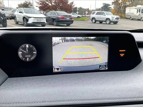 Used 2019 Lexus UX 250h w/ Premium Package image 26